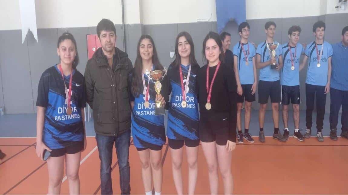 Badminton Genç Kızlar'da Hatay BİRİNCİSİ: YÜKSEL ACUN!